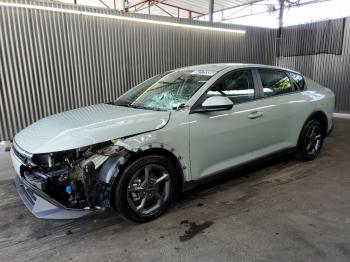  Salvage Kia K4 Lx