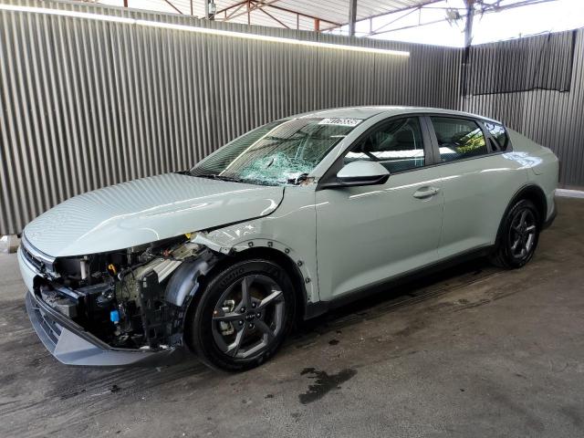  Salvage Kia K4 Lx