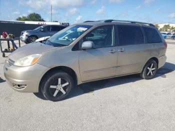  Salvage Toyota Sienna