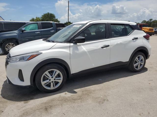  Salvage Nissan Kicks
