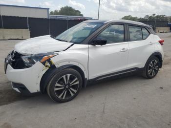 Salvage Nissan Kicks