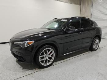  Salvage Alfa Romeo Stelvio