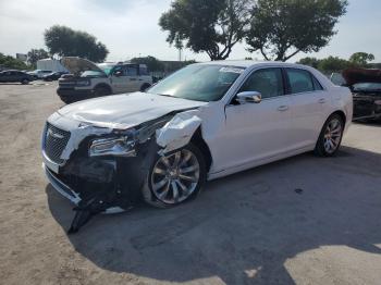  Salvage Chrysler 300