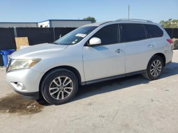  Salvage Nissan Pathfinder