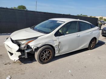  Salvage Toyota Prius