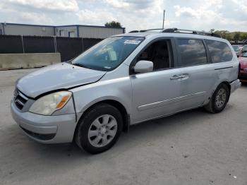  Salvage Hyundai Entourage