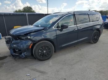  Salvage Chrysler Pacifica