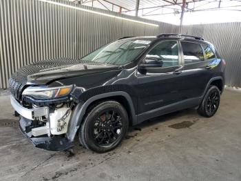  Salvage Jeep Cherokee