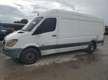  Salvage Mercedes-Benz Sprinter
