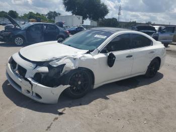  Salvage Nissan Maxima