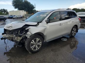  Salvage Nissan Pathfinder