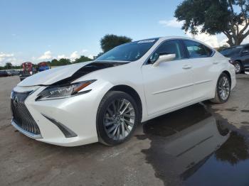  Salvage Lexus Es