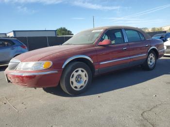  Salvage Lincoln Towncar