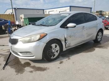  Salvage Kia Forte