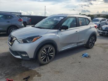  Salvage Nissan Kicks