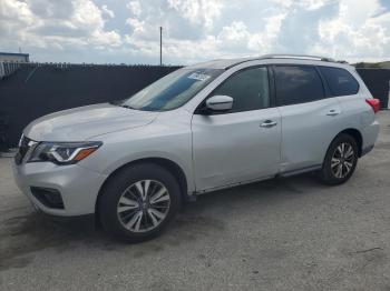  Salvage Nissan Pathfinder