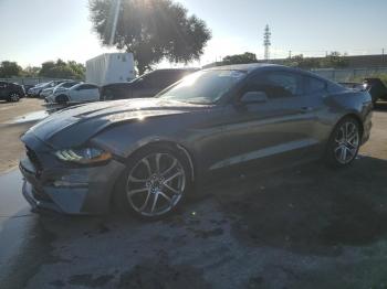  Salvage Ford Mustang