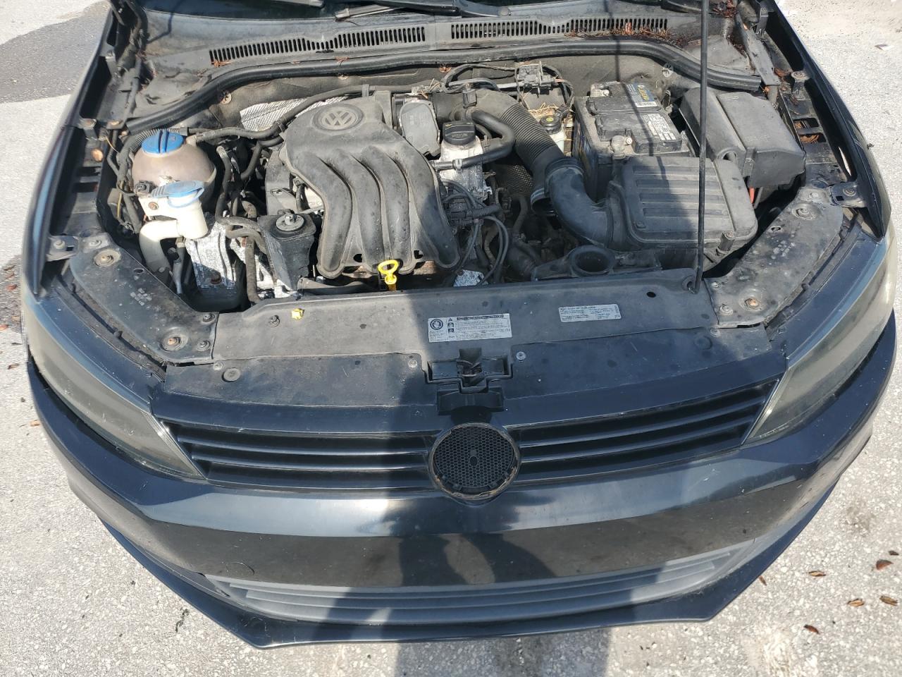 Volkswagen Jetta Base Image 8