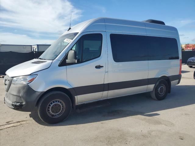  Salvage Mercedes-Benz Sprinter