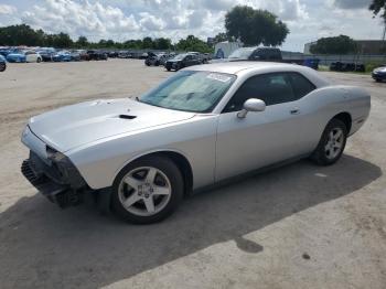  Salvage Dodge Challenger