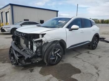  Salvage Nissan Kicks