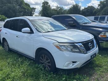  Salvage Nissan Pathfinder