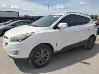  Salvage Hyundai TUCSON