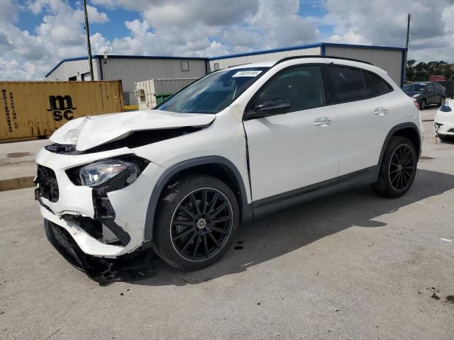  Salvage Mercedes-Benz GLA
