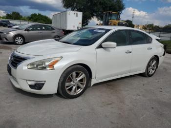  Salvage Nissan Altima