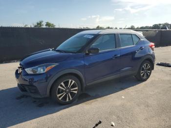  Salvage Nissan Kicks