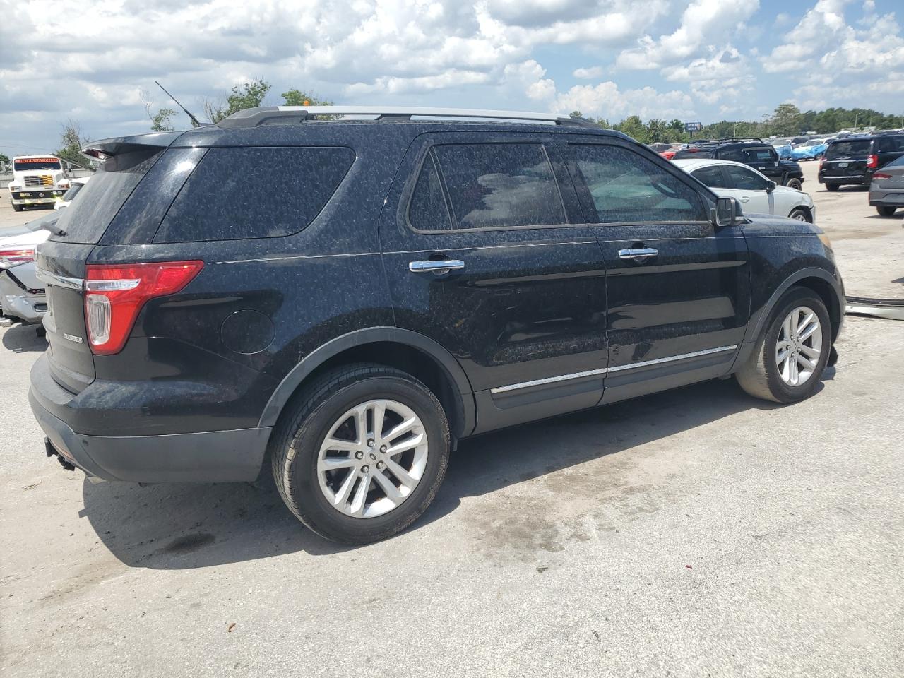 Ford Explorer Xlt Image 7