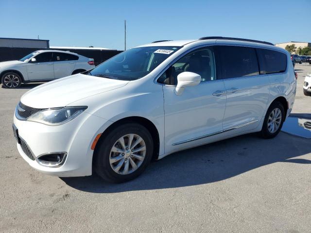  Salvage Chrysler Pacifica