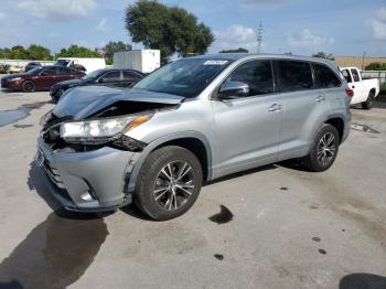 Salvage Toyota Highlander