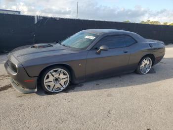  Salvage Dodge Challenger