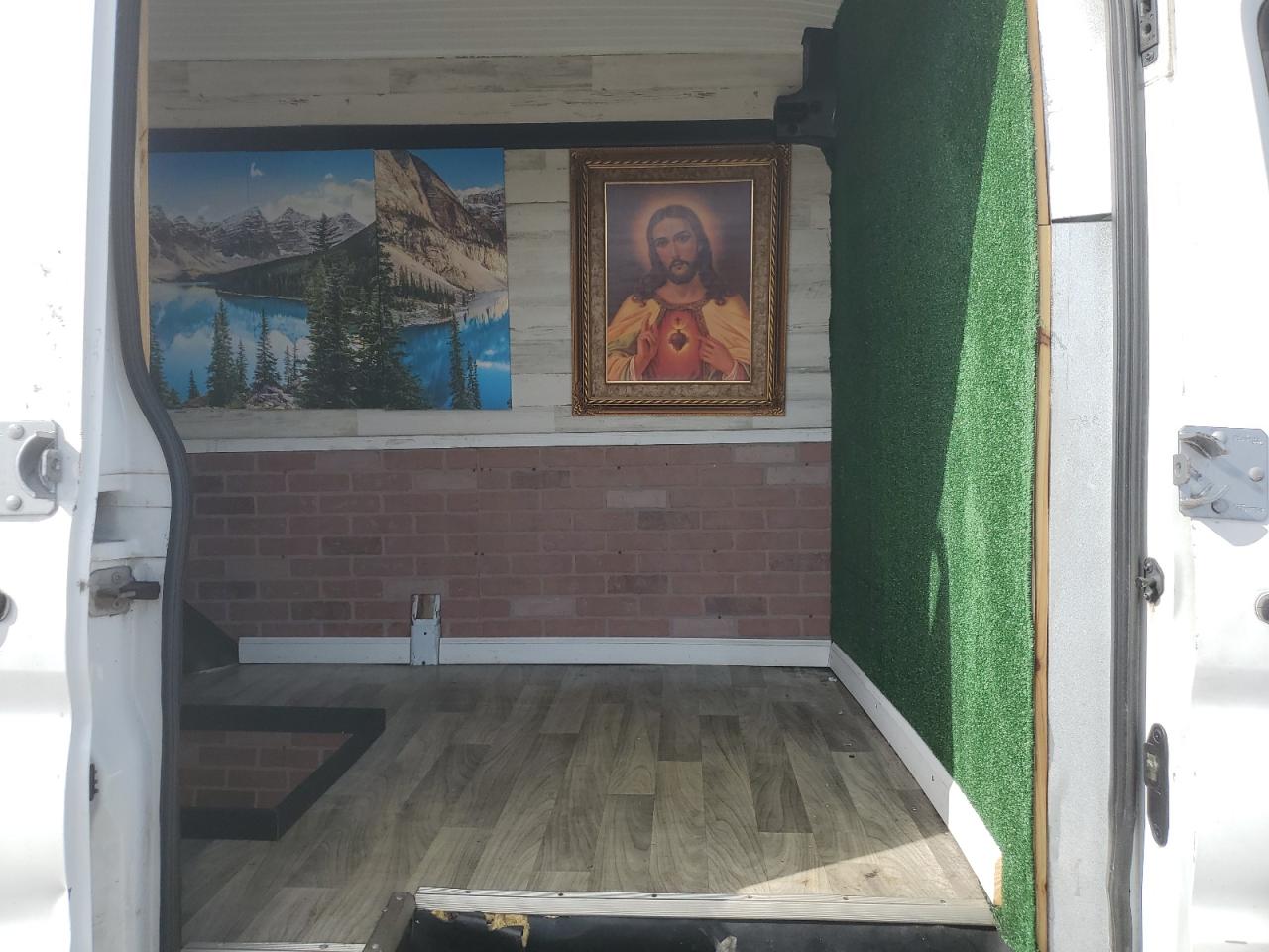 Ford Transit T-350 Image 14