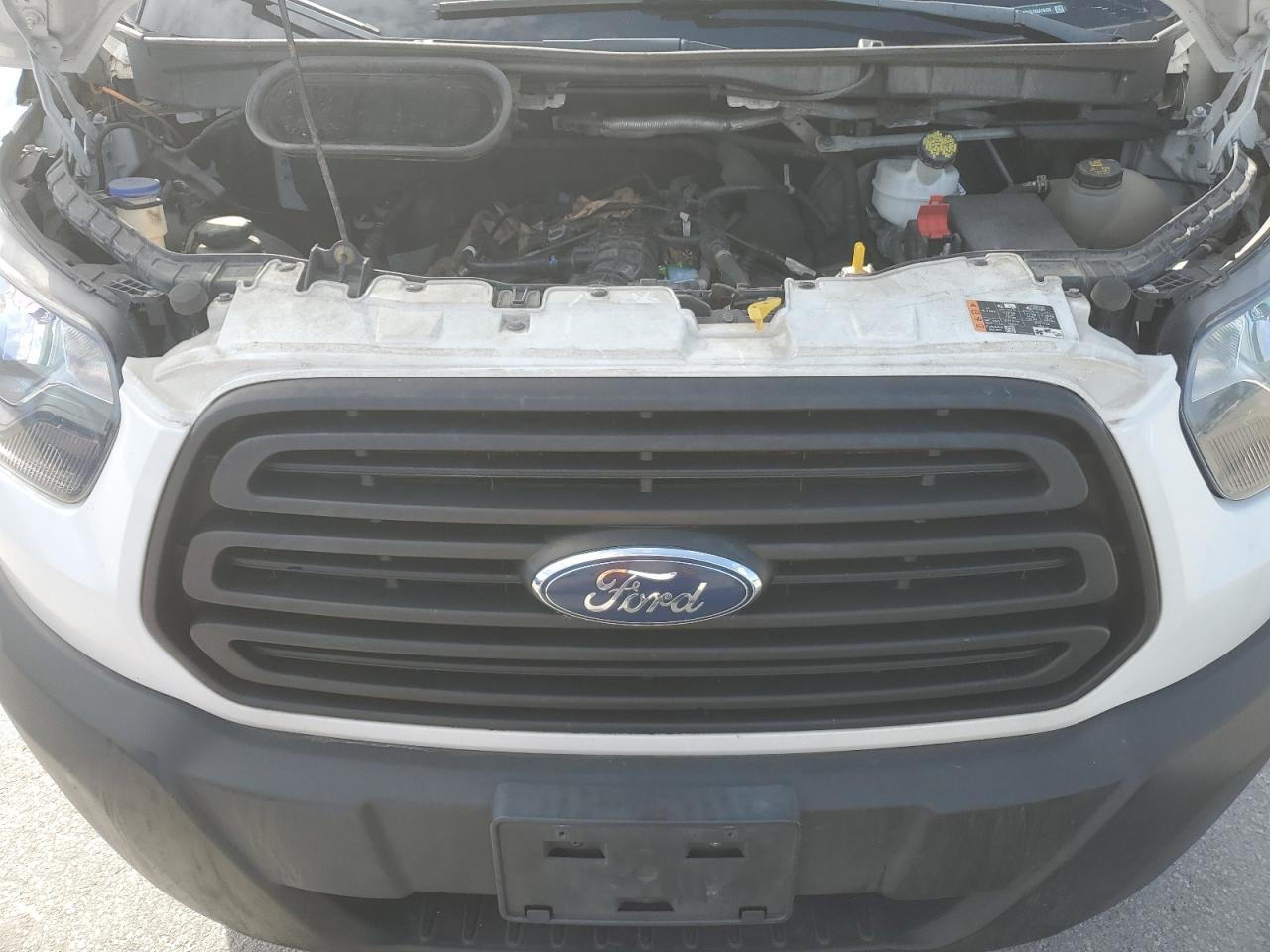 Ford Transit T-350 Image 10