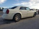 Chrysler 300 Touring Image 3