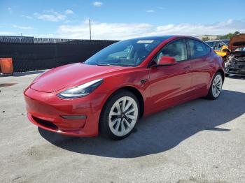  Salvage Tesl Model 3