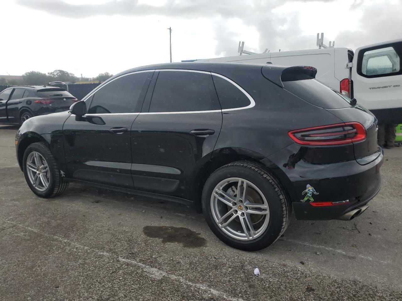 Porsche Macan S Image 2