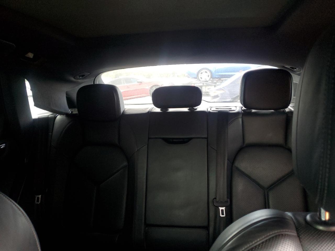 Porsche Macan S Image 13