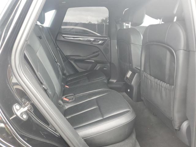 Porsche Macan S Image 10