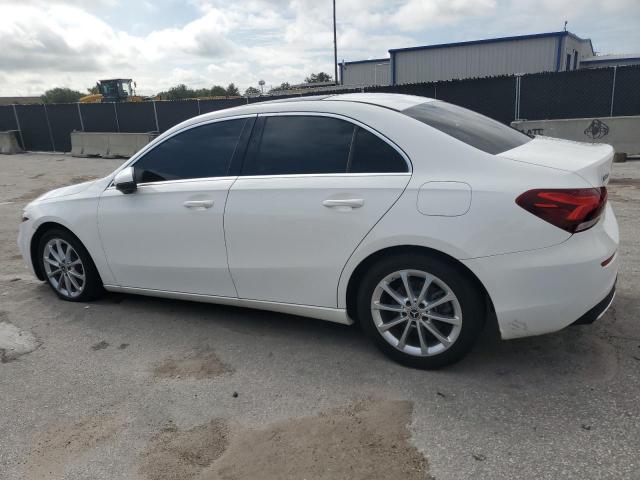 Mercedes-Benz A-Class 220 Image 3