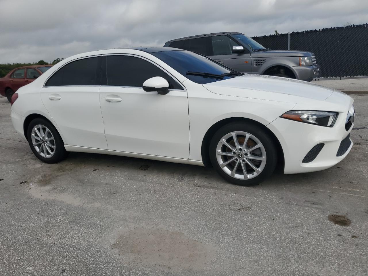 Mercedes-Benz A-Class 220 Image 4