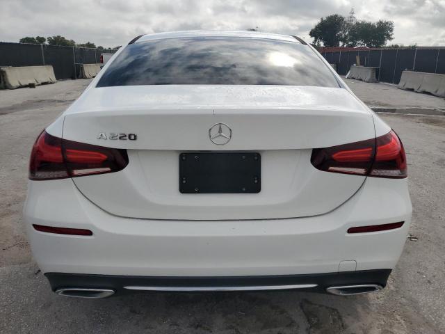 Mercedes-Benz A-Class 220 Image 5