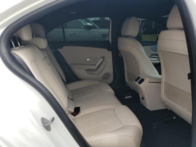 Mercedes-Benz A-Class 220 Image 9