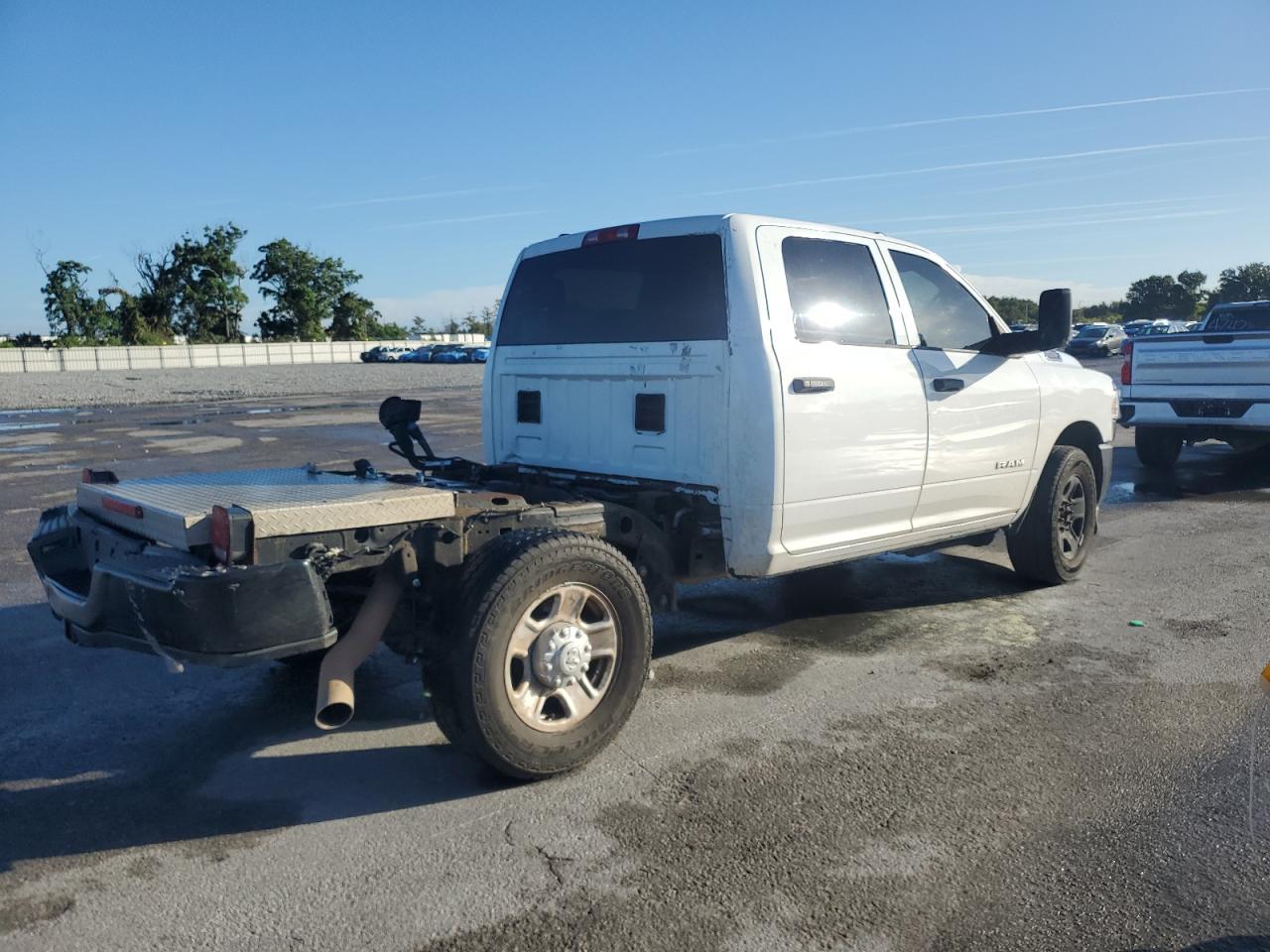 Ram 2500 Tradesman Image 2