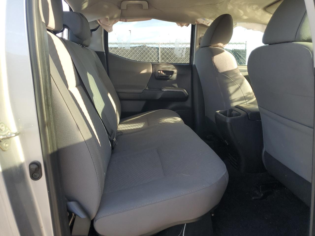 Toyota Tacoma Double Cab Image 8