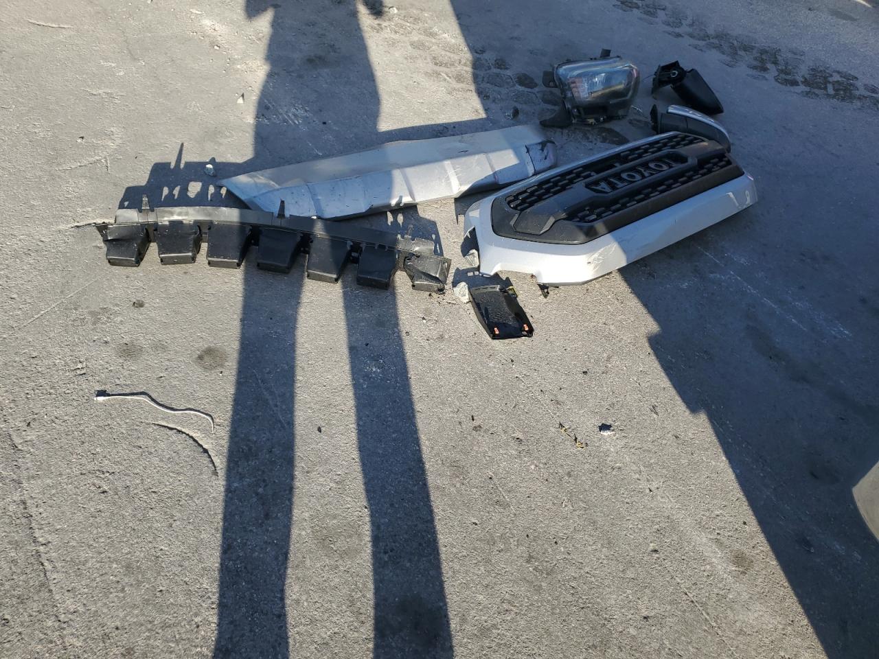 Toyota Tacoma Double Cab Image 12