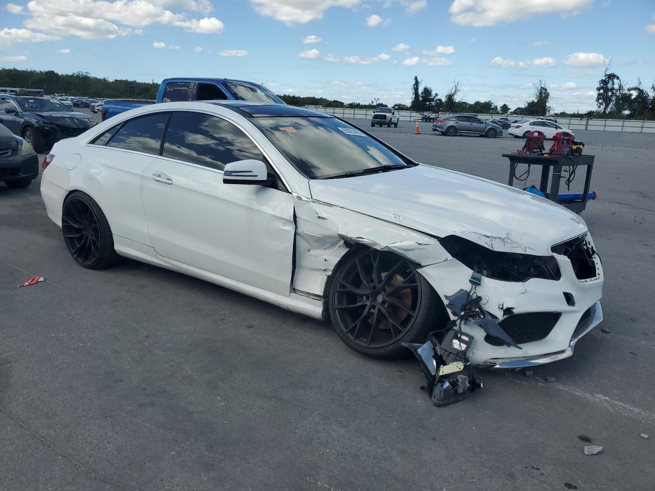 Mercedes-Benz E-Class 400 Image 5