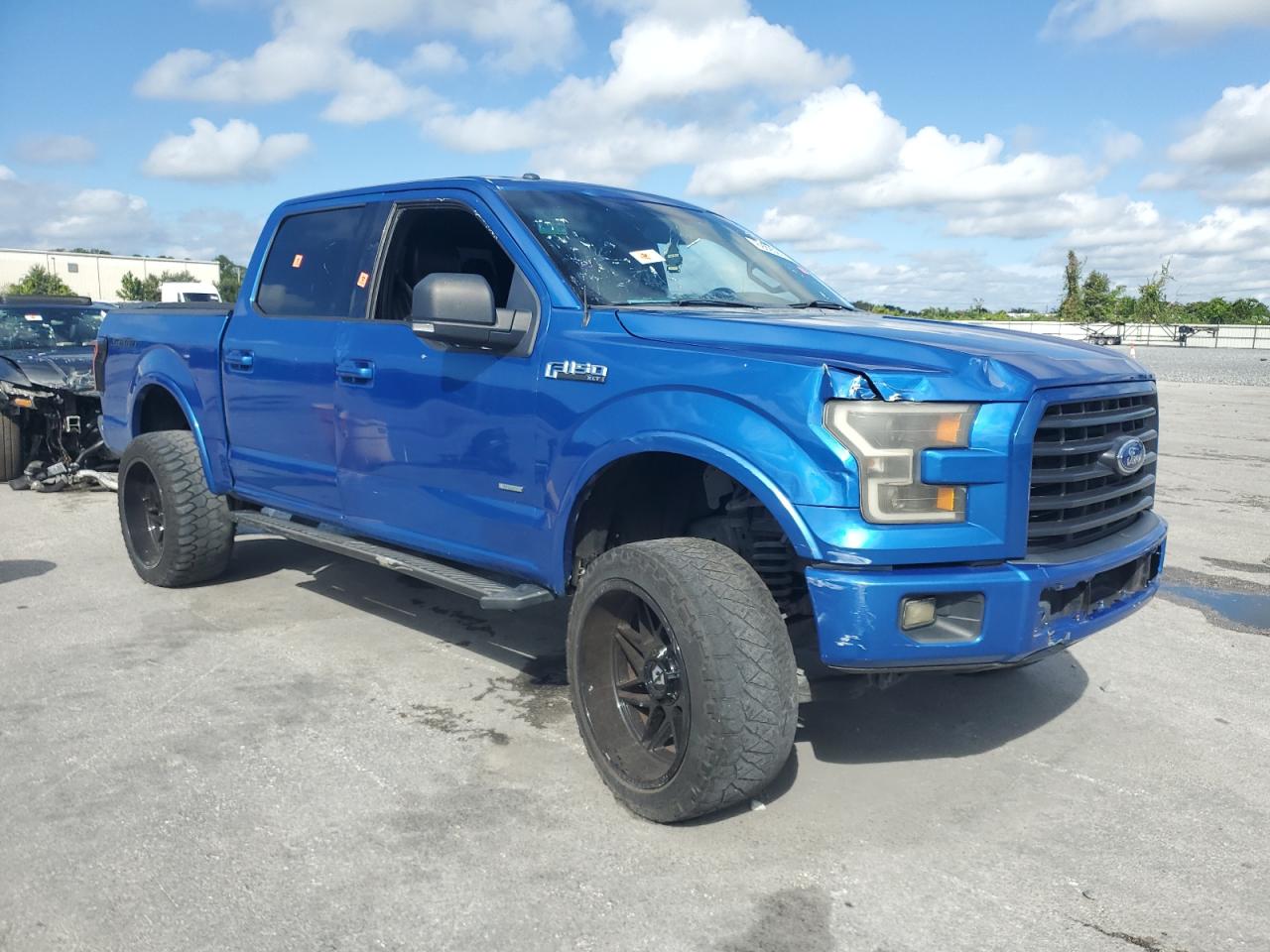 Ford F-150 Supercrew Image 8